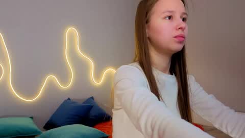 Emma online show from May 15, 1:34 am