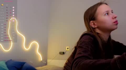 Emma online show from May 20, 1:56 am