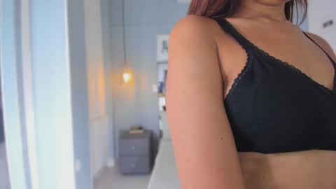 Emma online show from October 15, 9:59 pm