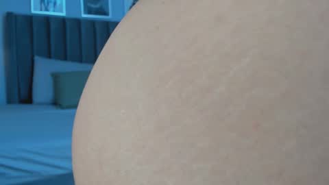 Emma online show from November 16, 12:33 pm