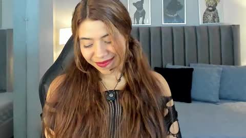 Snapshot of emma_crawford_ chatting on February 16, 8:49 pm Emma online show from February 16, 8:49 pm