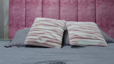 Snapshot of emma_curvy1 chatting on March 30, 3:07 am Emma online show from March 30, 3:07 am