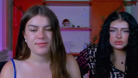Snapshot of emma_dark_ chatting on July 6, 8:33 am emma_dark_ online show from July 6, 8:33 am