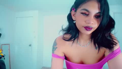 emma online show from October 16, 12:00 am