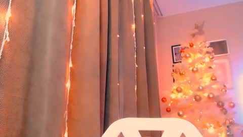 Eva online show from December 19, 7:51 pm