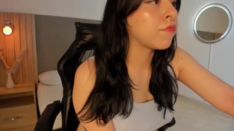 E M M A online show from March 24, 9:53 pm