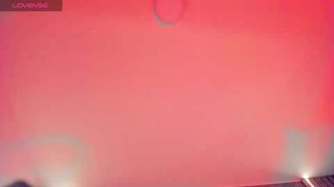 Snapshot of emma_ford1 chatting on December 13, 8:41 am Emma online show from December 13, 8:41 am