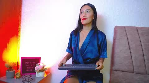 Emma Glow online show from June 7, 5:49 pm