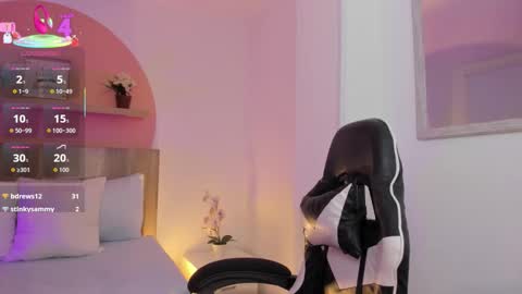 Snapshot of emma_greeyy chatting on October 20, 8:53 pm E M M A online show from October 20, 8:53 pm