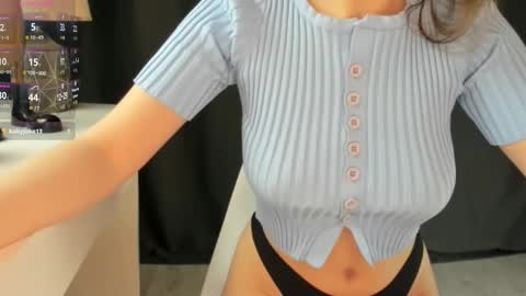 Snapshot of emma_groot chatting on October 9, 2:26 pm emma_groot online show from October 9, 2:26 pm