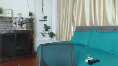 Tell me Emma online show from May 19, 7:09 pm