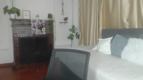 Tell me Emma online show from June 21, 1:24 pm