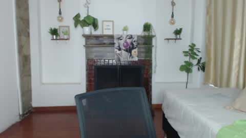 Tell me Emma online show from July 3, 1:50 pm