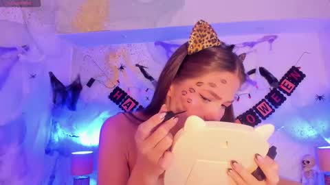emma_jhoons online show from October 13, 11:10 am