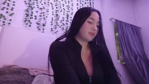 emma_johnson_ online show from November 3, 1:51 am