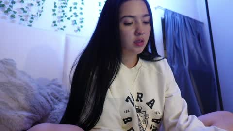 emma_johnson_ online show from February 9, 3:32 am