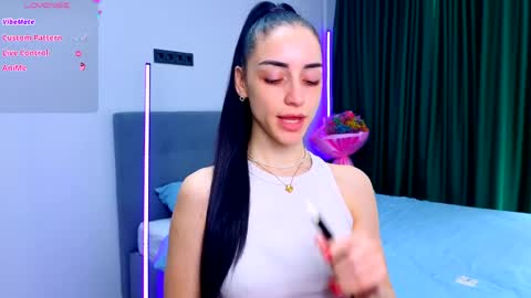 Snapshot of emma_jordan chatting on April 16, 10:27 am Emma online show from April 16, 10:27 am