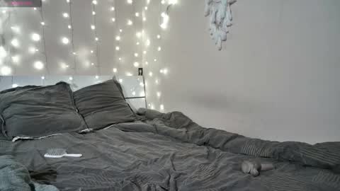 Snapshot of emma_just chatting on September 25, 8:18 am emma_just online show from September 25, 8:18 am