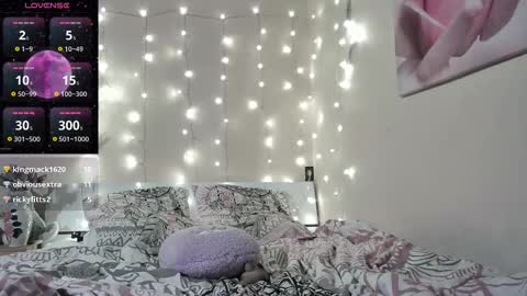 Snapshot of emma_just chatting on October 30, 7:14 pm emma_just online show from October 30, 7:14 pm