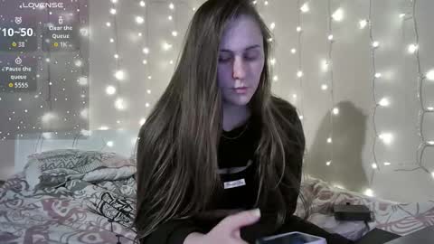 emma_just online show from January 9, 8:43 pm