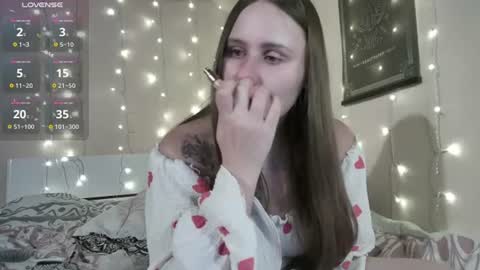 emma_just online show from June 19, 7:17 pm