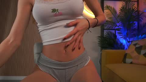    online show from October 31, 3:29 am