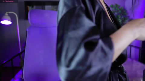 Emma online show from February 28, 9:16 pm