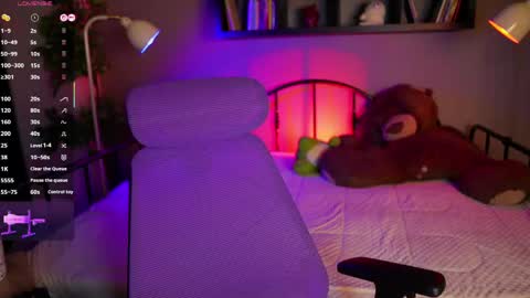 Emma online show from April 29, 11:22 pm