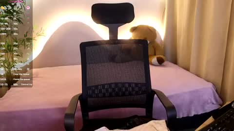 Emma online show from May 12, 11:57 pm
