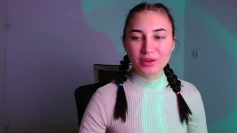 Emma online show from December 4, 12:25 pm