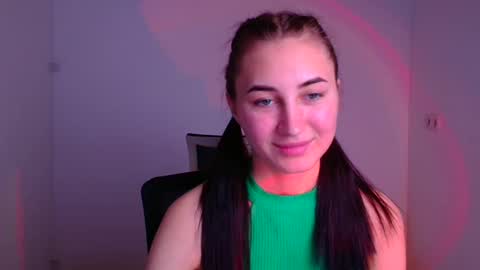 Emma online show from December 5, 9:17 am