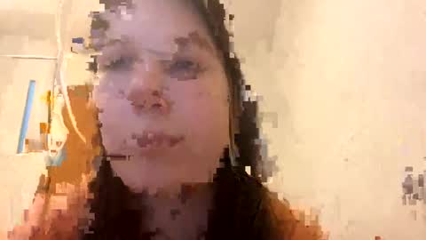 Snapshot of emma_loveyou chatting on December 15, 12:06 pm emma_loveyou online show from December 15, 12:06 pm