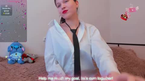 Snapshot of emma_loveyou chatting on February 24, 9:10 am emma_loveyou online show from February 24, 9:10 am