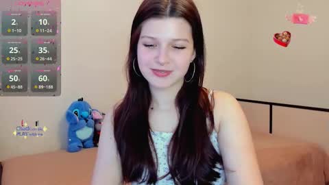 Snapshot of emma_loveyou chatting on March 6, 8:30 am emma_loveyou online show from March 6, 8:30 am