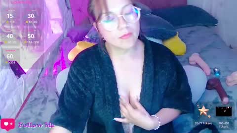 Snapshot of emma_luna1986 chatting on March 1, 5:20 am Emma online show from March 1, 5:20 am