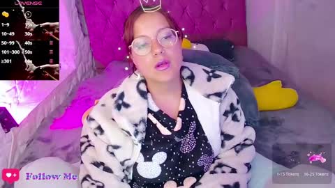 Snapshot of emma_luna1986 chatting on March 2, 3:56 am Emma online show from March 2, 3:56 am