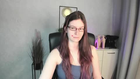 emma online show from May 6, 5:46 am