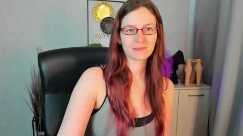 emma online show from May 18, 5:35 am