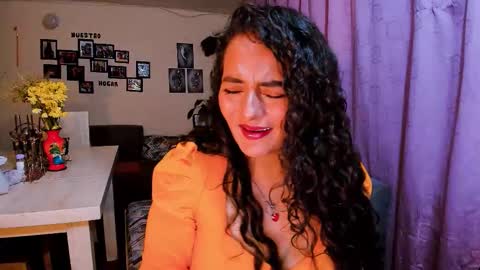  emma luxy online show from January 14, 2:50 am