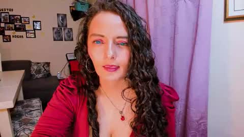  emma luxy online show from February 8, 1:42 am