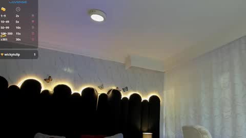 Snapshot of emma_mendoza chatting on September 26, 12:20 pm Emma online show from September 26, 12:20 pm