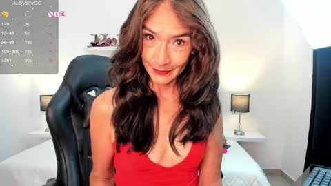 Snapshot of emma_mendoza chatting on April 9, 11:37 am Emma online show from April 9, 11:37 am