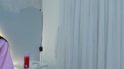 Emma Morgann online show from December 16, 11:15 am