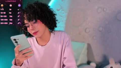     online show from September 30, 10:09 am