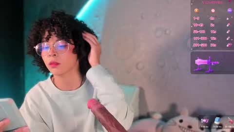     online show from October 13, 10:04 am