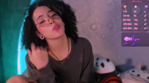     online show from November 11, 10:37 am