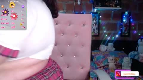 Snapshot of emma_ruiiz_ chatting on October 12, 3:49 am emma online show from October 12, 3:49 am