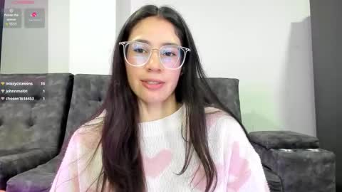 Snapshot of emma_sandovaal chatting on February 2, 3:27 am Emma online show from February 2, 3:27 am