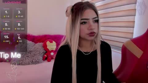 EMMA  online show from May 9, 3:06 pm