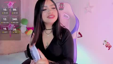 Snapshot of emma_soffia_ chatting on March 6, 6:26 pm EMMA online show from March 6, 6:26 pm